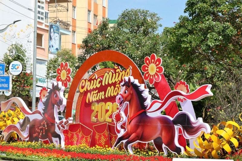 Quảng Ngãi rực rỡ sắc Xuân, sẵn sàng đón Tết