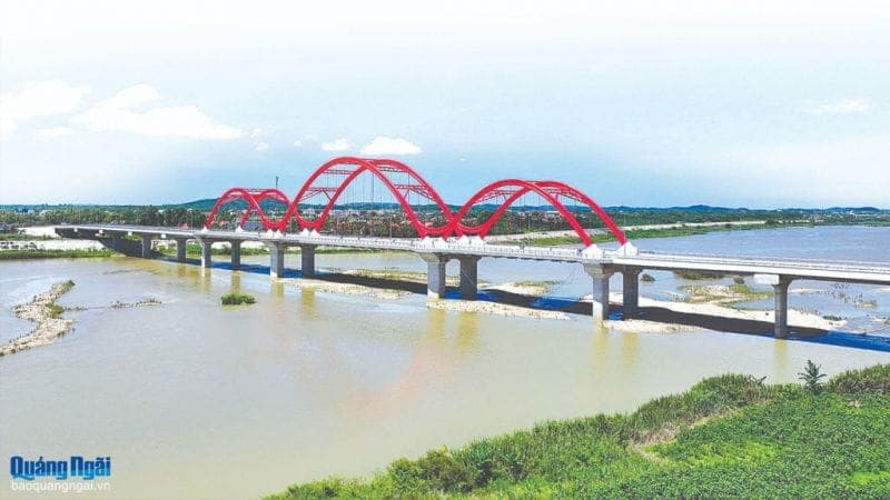 Đầu tư hạ tầng giao thông mở rộng không gian phát triển Quảng Ngãi