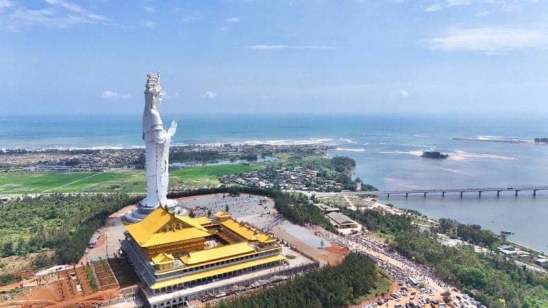 Tượng phật Quan Âm cao nhất Đông Nam Á tại Quảng Ngãi thu hút du khách
