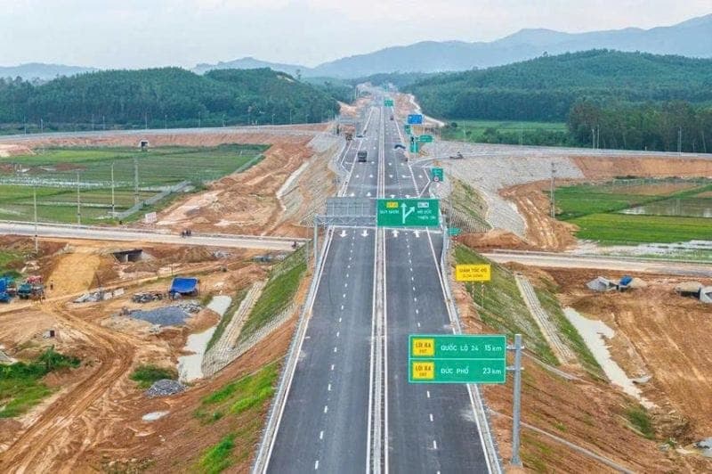 Thủ tướng yêu cầu thông xe cao tốc từ Quảng Ngãi đến Gia Lai trước 10-3
